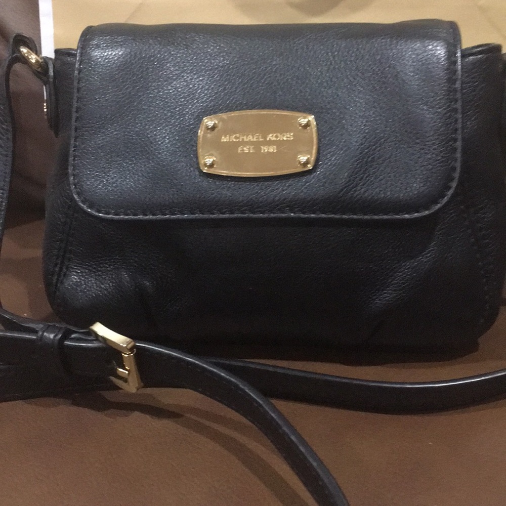 Micheal Kors small crossbody
